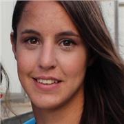 Graduada en Magisterio Primaria y en Ciencias de la Actividad Física y Deportiva da clases a niños de E. Primaria y ESO